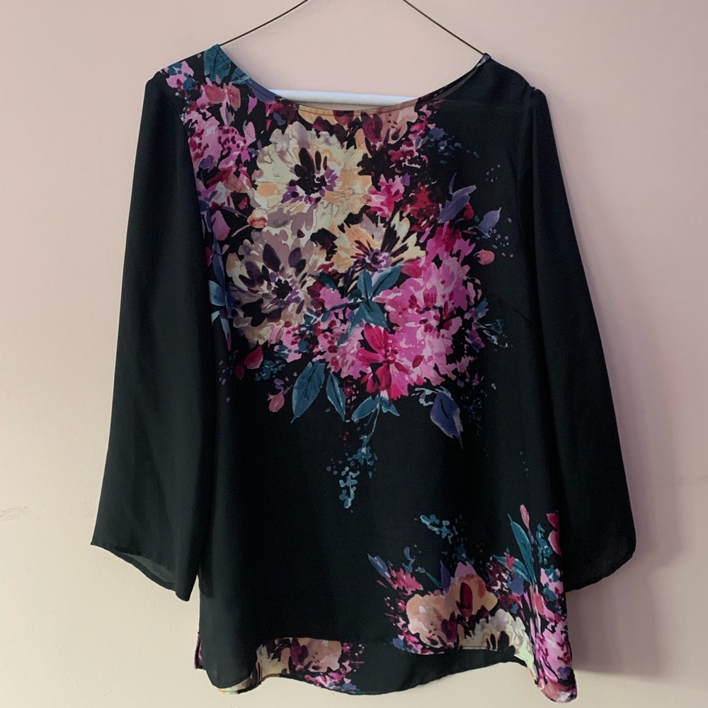 Black floral top- long sleeve